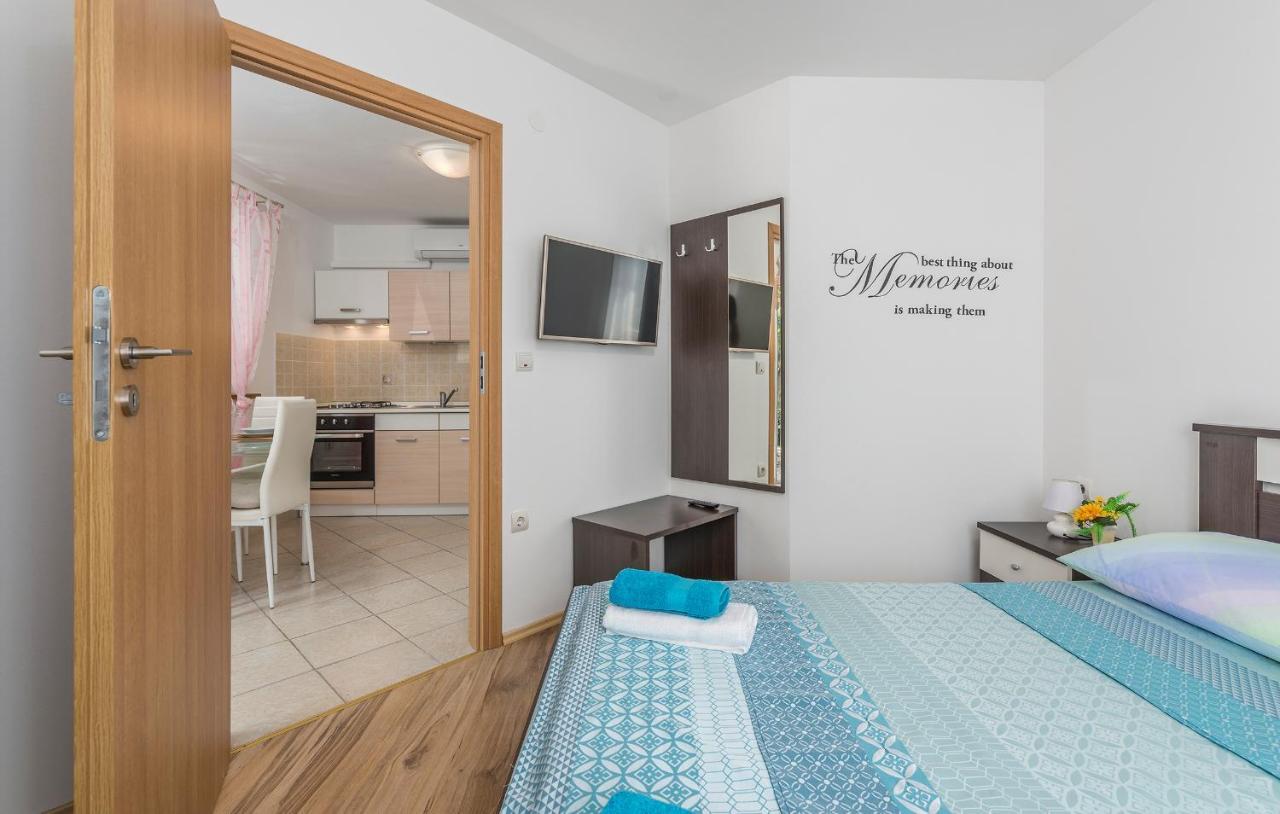 Apartment Antonio Porec Esterno foto